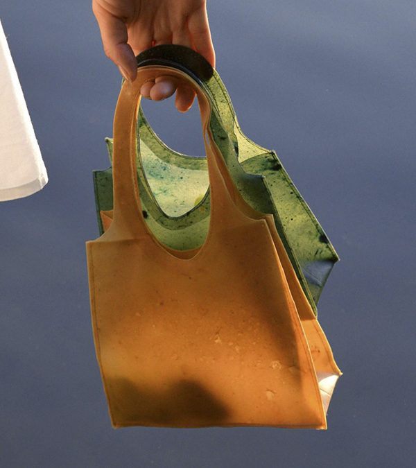 SONNET155, the biodegradable temporary handbag